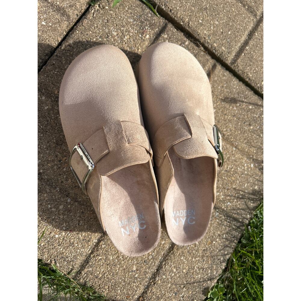 Madden NYC Women's Buckle Platform Clogs in Sand. NWOB. Size 8 - Picture 3 of 7